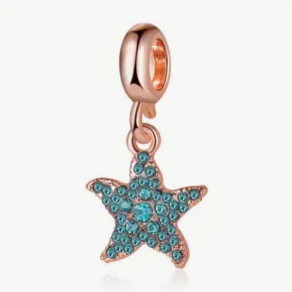 Starfish Rhinestone Embellished Pendant Goldtoned charm - Picture 1 of 2